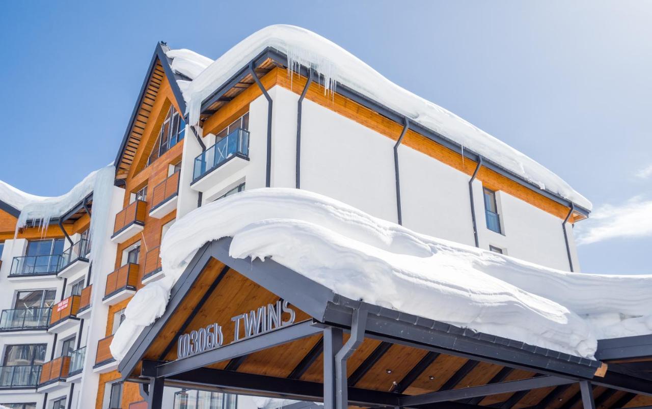 Touch The Mountains, Twins Hotel, New Goedaoeri Buitenkant foto