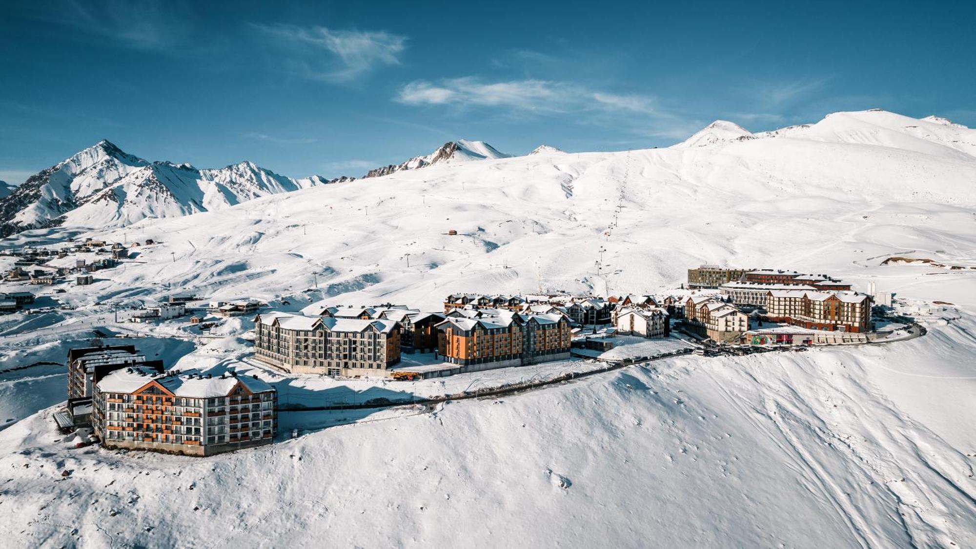Touch The Mountains, Twins Hotel, New Goedaoeri Buitenkant foto